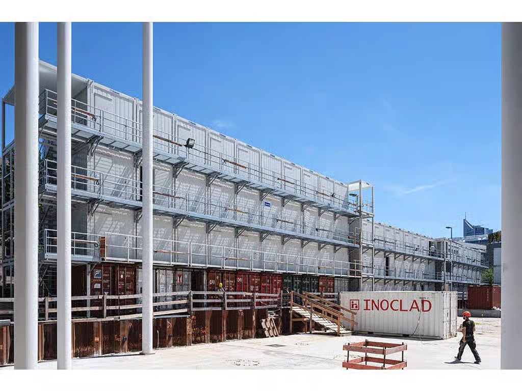 Obra gigante con modulos prefabricados