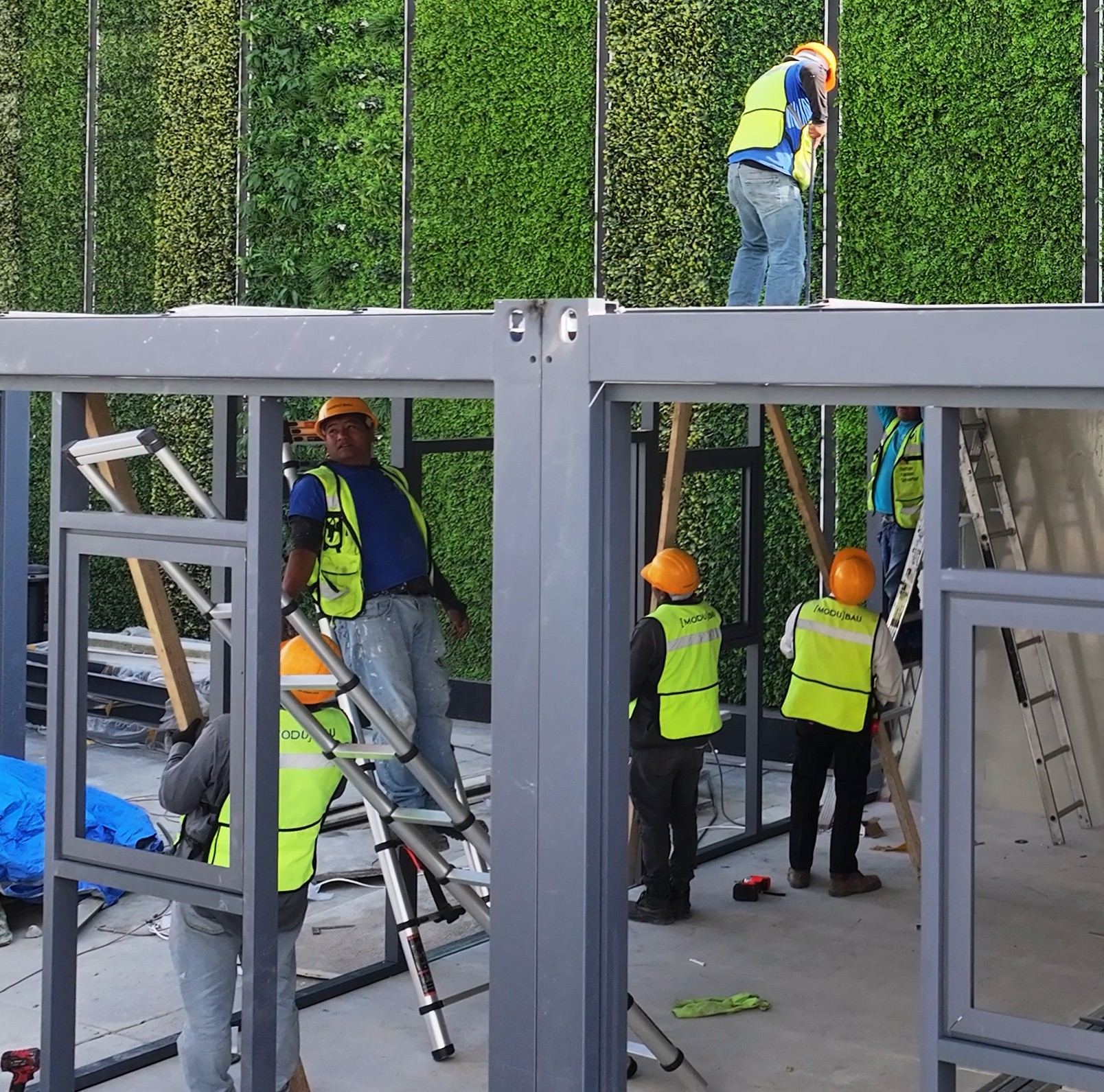 Arquitectos colaborando